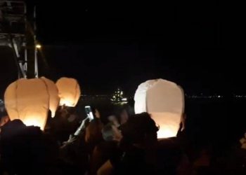 Γενοκτονία των Ποντίων: Εκατό φανάρια φώτισαν τον ουρανό της Θεσσαλονίκης