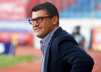 Παραμένει στον Ερυθρό Αστέρα ο Μιλόγεβιτς