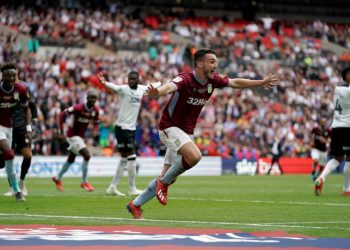 H Άστον Βίλα πήρε το ματς των 190 εκατ. ευρώ