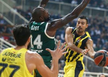 Η Μπαρτσελόνα θέλει να αποκτήσει τον Σλούκα