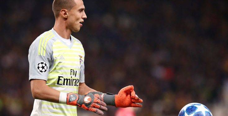 Η «καραμπόλα» που μπορεί να στείλει εκτός Μπενφίκα τον Βλαχοδήμο