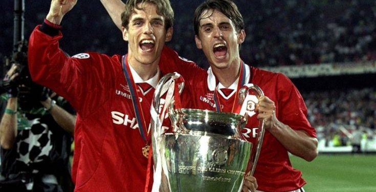 Στη σκιά του αδερφού τους