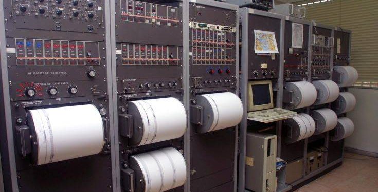 Σεισμοί στην Ηλεία: Σε επιφυλακή για το µπαράζ των Ρίχτερ