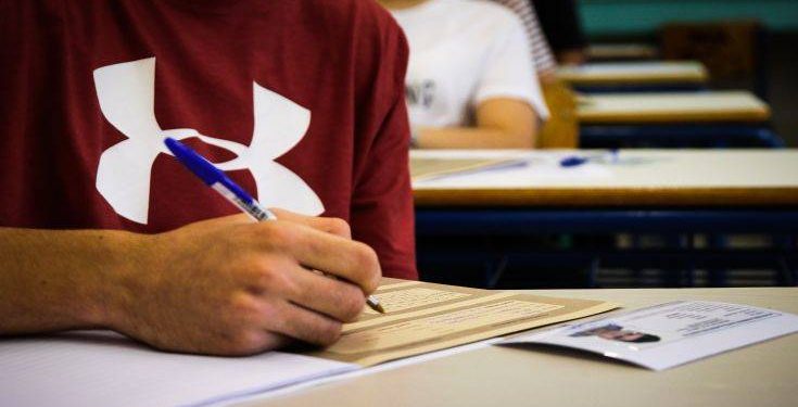 Πανελλήνιες 2019: Τι πρέπει να τρώνε τα παιδιά όσο διαβάζουν