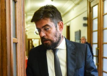 Μέτρα για δικηγόρους, σωφρονιστικούς και ιατροδικαστές από το υπουργείο Δικαιοσύνης