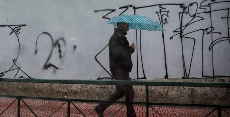 Καιρός: Επιστρέφουν οι βροχές και η αφρικανική σκόνη