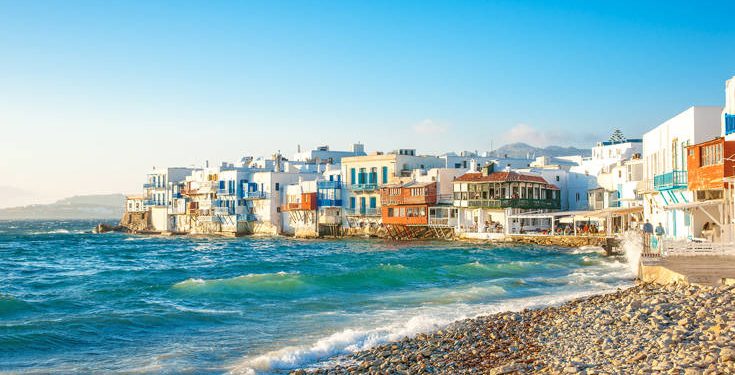 Πλήρωσαν 800 ευρώ για καλαμάρι, μπύρες και νερά στη Μύκονο
