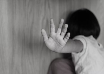 Σοκάρει υπόθεση σεξουαλικής κακοποίησης ανήλικης από τον παππού της – News.gr
