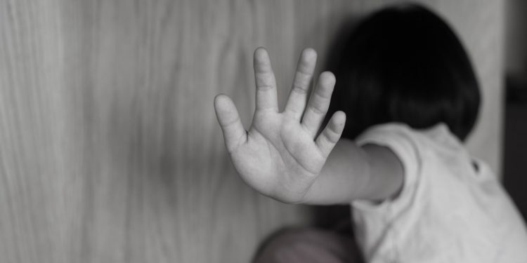 Σοκάρει υπόθεση σεξουαλικής κακοποίησης ανήλικης από τον παππού της – News.gr