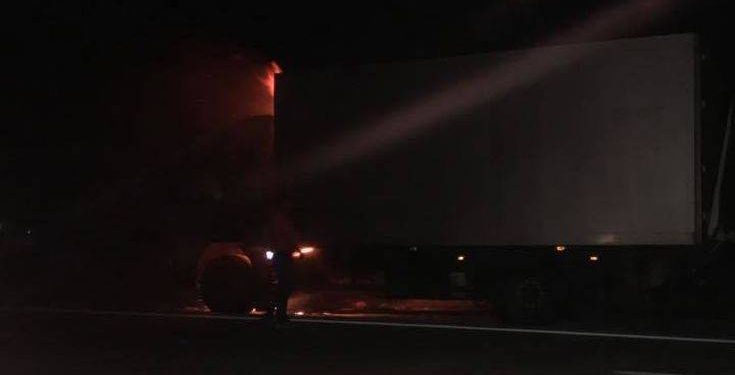 Νταλίκα τυλίχθηκε στις φλόγες στην Κρήτη – Newsbeast