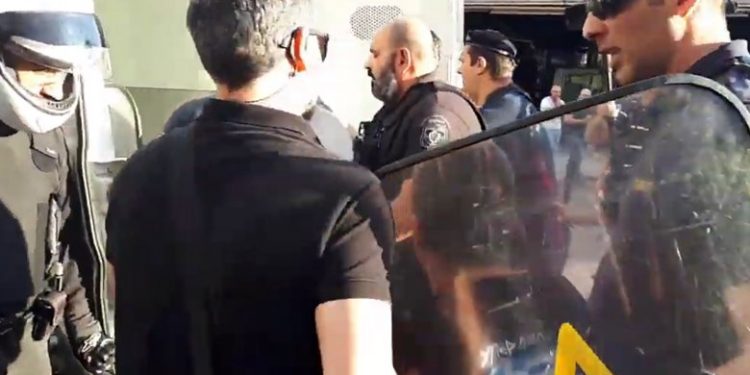 Προσαγωγές ατόμων πριν από την ομιλία Τσίπρα στη Θεσσαλονίκη – News.gr