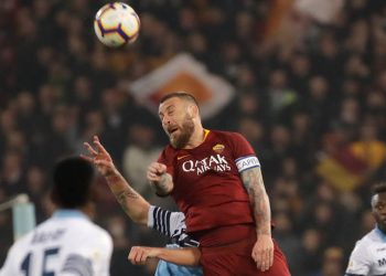 Ρόμα: Έντονες αντιδράσεις για την αποχώρηση του Ντε Ρόσι σε όλον τον κόσμο