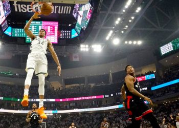 Ο Γιάννης «πατάει» το γκάζι για τους τελικούς του ΝΒΑ