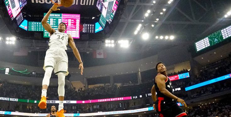 Η πρώτη παράσταση του Γιάννη Αντετοκούνμπο σε τελικούς περιφέρειας