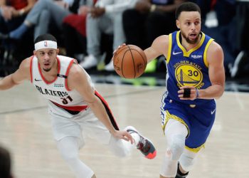 NBA: Με «υπογραφή» Κάρι «σφραγίζουν» το εισιτήριο για τους τελικούς οι Γουόριορς