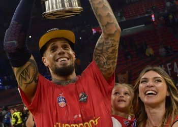 Χάκετ: Ήθελα να επιστρέψω στον Ολυμπιακό