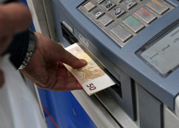 Ξεκίνησαν οι επιστροφές φόρου εισοδήματος – News.gr