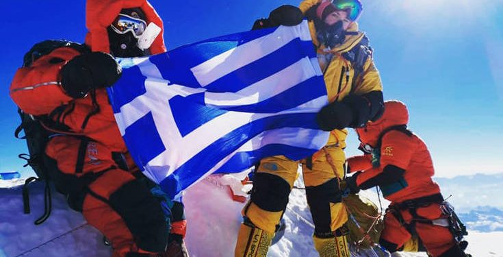 Η Χριστίνα Φλαμπούρη και η Βανέσσα Αρχοντίδου έγιναν οι πρώτες Ελληνίδες που ανέβηκαν στο Έβερεστ
