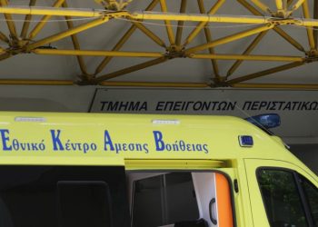 Καραμπόλα οχημάτων και μοτοσυκλέτας στη λεωφόρο Βασ. Σοφίας – News.gr