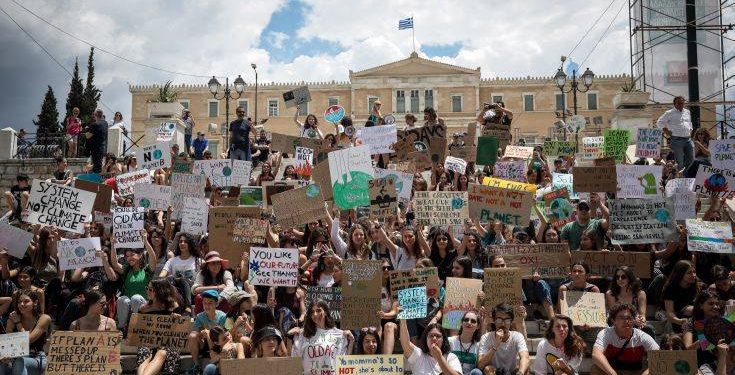 Μαθητική πορεία για την κλιματική αλλαγή στο κέντρο της Αθήνας – Newsbeast