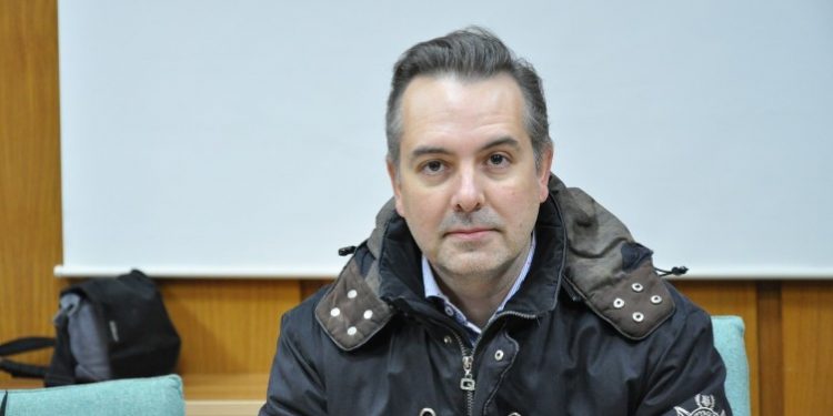 Γιατί με την Λαϊκή Συσπείρωση: Γιατί είναι το κόμμα του αγώνα που λέει αλήθειες