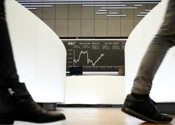 «Ανάσα» για τα ευρωπαϊκά χρηματιστήρια - Απώλειες σε εβδομαδιαία βάση