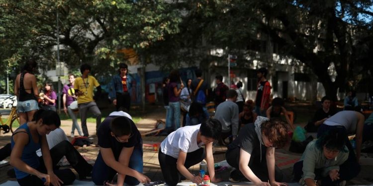 Βραζιλία: Νέες διαδηλώσεις φοιτητών εναντίον του Μπολσονάρου