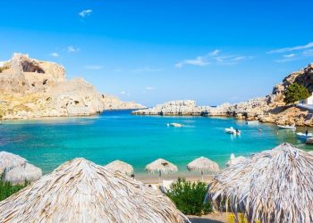 CNT: Οι 10 κορυφαίοι προορισμοί για τον Σεπτέμβριο, ανάμεσά τους κι ένα ελληνικό νησί