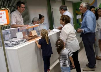 Die Welt: Υψηλότερη σε σχέση με το 2014 η προσέλευση στις ευρωεκλογές