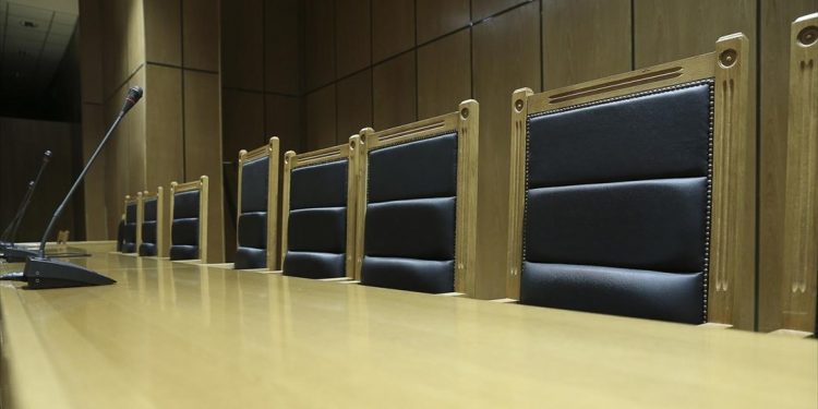 Δικηγορικές Ενώσεις: Κατά της διαρροής της αποφάσεως του ΣτΕ για τα δώρα στο δημόσιο