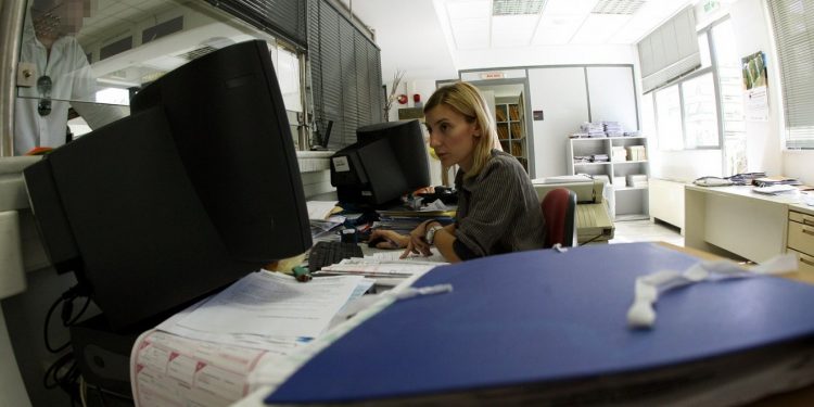 ΑΚΑΤΑΣΧΕΤΟΣ ΛΟΓΑΡΙΑΣΜΟΣ: Μπόνους συνέπειας δίνει ανάσα σε αγορά και νοικοκυριά