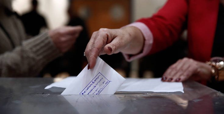 Έγκυος πήγε να ψηφίσει και έσπασαν τα νερά μέσα στην κάλπη
