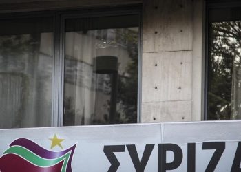 Επίθεση στα γραφεία του ΣΥΡΙΖΑ στα Εξάρχεια