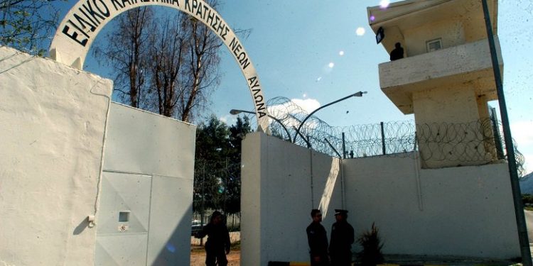 Συνελήφθη ο 23χρονος δραπέτης από τις φυλακές Αυλώνα – News.gr