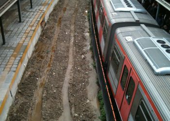 Μαθήτρια η κοπέλα που έπεσε στις γραμμές του ΗΣΑΠ – Newsbeast