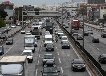 Καραμπόλα τριών οχημάτων στον Κηφισό