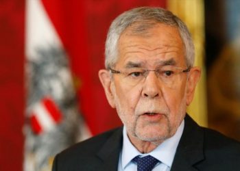 Με τη βούλα του προέδρου της Αυστρίας η καθαίρεση της κυβέρνησης Κουρτς