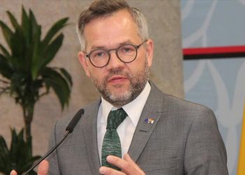 Μίχαελ Ροτ: Να τηρήσει η Ε.Ε. τις υποσχέσεις της απέναντι στην Αλβανία