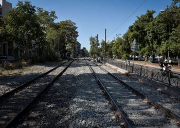 Σύγκρουση αυτοκινήτου με τρένο που εκτελούσε το δρομολόγιο Λάρισα - Βόλος