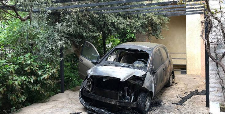 Ανάληψη ευθύνης για τον εμπρησμό στο αυτοκίνητο της δημοσιογράφου Μίνας Καραμήτρου