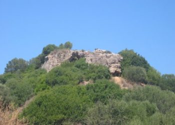 ΠΟΝΤΙΚΟΚΑΣΤΡΟ ΚΑΤΑΚΟΛΟΥ: Άντεξε αιώνες αλλά σήμερα μαραζώνει