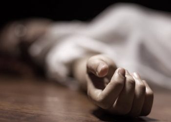 Σοκ στα Καμένα Βούρλα με αυτοκτονία 34χρονης