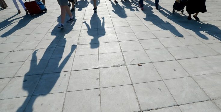 Τι δείχνει έρευνα για τη μεσαία τάξη και τη φτωχοποίηση στα χρόνια της κρίσης