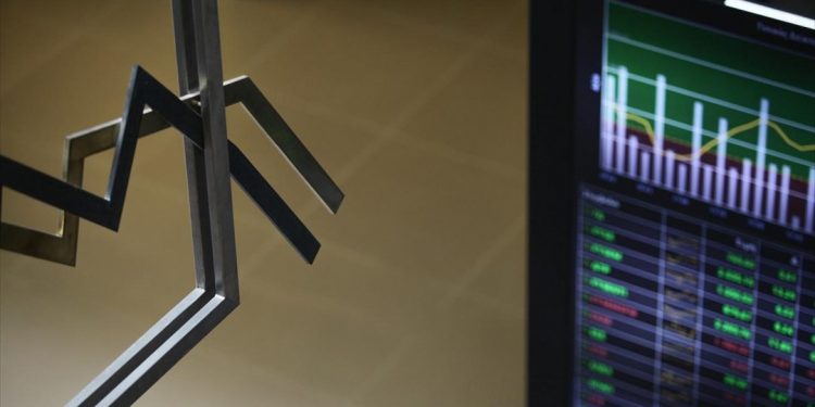 Χρηματιστήριο: Με δύο Τράπεζες και την ΕΕΕ στο τιμόνι, ο ΓΔ άνω των 730 μονάδων παρά τη διεθνή κάθοδο