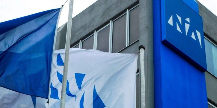 Υπεροχή της ΝΔ σε νέους και δημοσίους υπαλλήλους δείχνουν τα exit polls