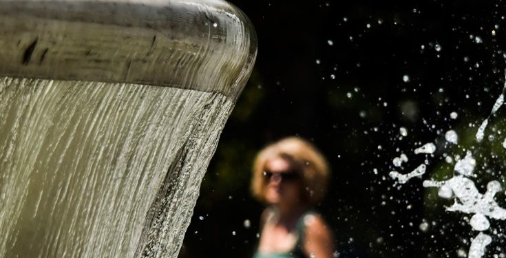 Καιρός: Από το χαλάζι στη ζέστη και την αφρικανική σκόνη