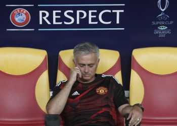 Πρώην αγαπημένος παίκτης του Μουρίνιο του είπε να πάει προπονητής στην ομάδα του