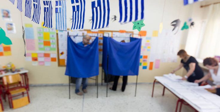 Πότε ξεκίνησε ο ελληνικός λαός να ψηφίζει απευθείας τους νομάρχες του