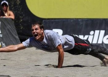 Αυτοκτόνησε γνωστός αθλητής του μπιτς βόλεϊ, πήδηξε από τον 29ο όροφο ξενοδοχείου