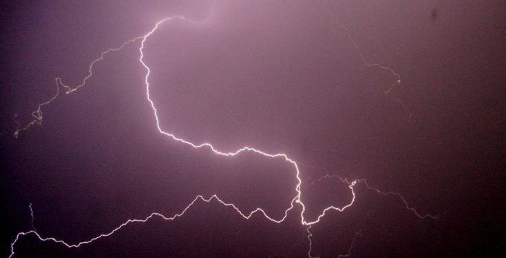 Τραγικός θάνατος 37χρονου από κεραυνό σε χωράφι στην Κορινθία